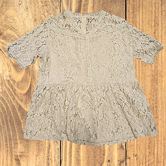 Cream Lace Peplum Cold Shoulder Blouse, Size: Medium. - Picture 5 of 9